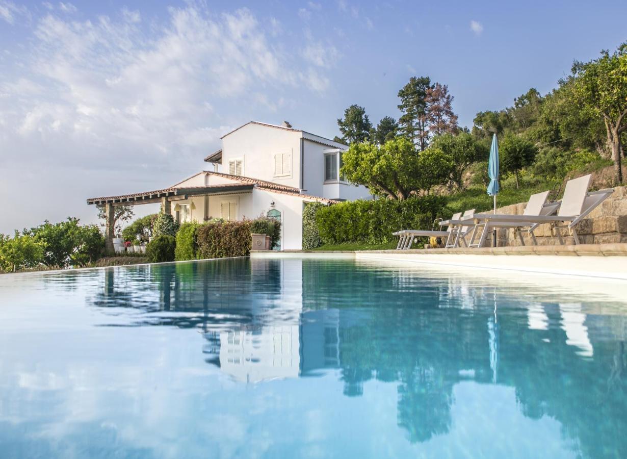 Villa Laura Capo dʼOrlando Dış mekan fotoğraf