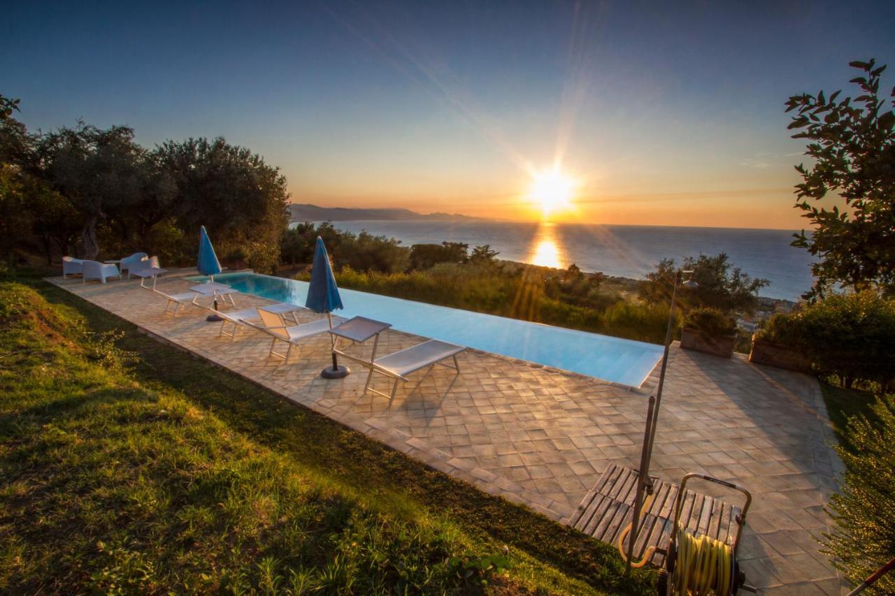 Villa Laura Capo dʼOrlando Dış mekan fotoğraf